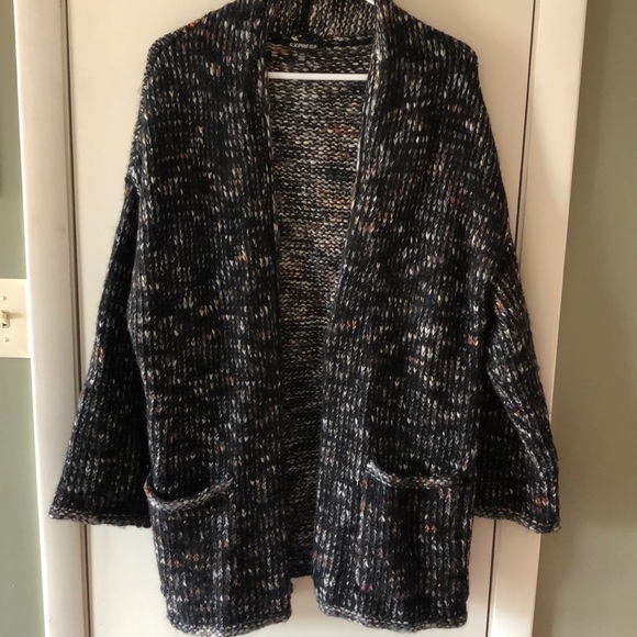 Wool/Alpaca cardigan - Picture 1 of 3